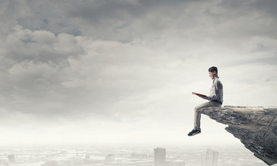 揭阳高铁站在哪里？