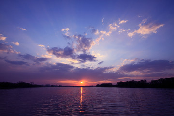 汽车发电机为什么会坏-